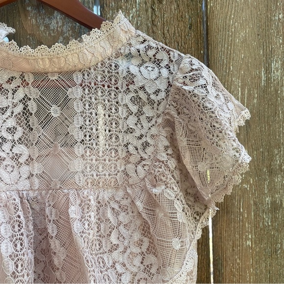 ESLEY Women’s Dusty Pink Lacy High Neck Ruffle Sleeve Size Small - Picture 3 of 7